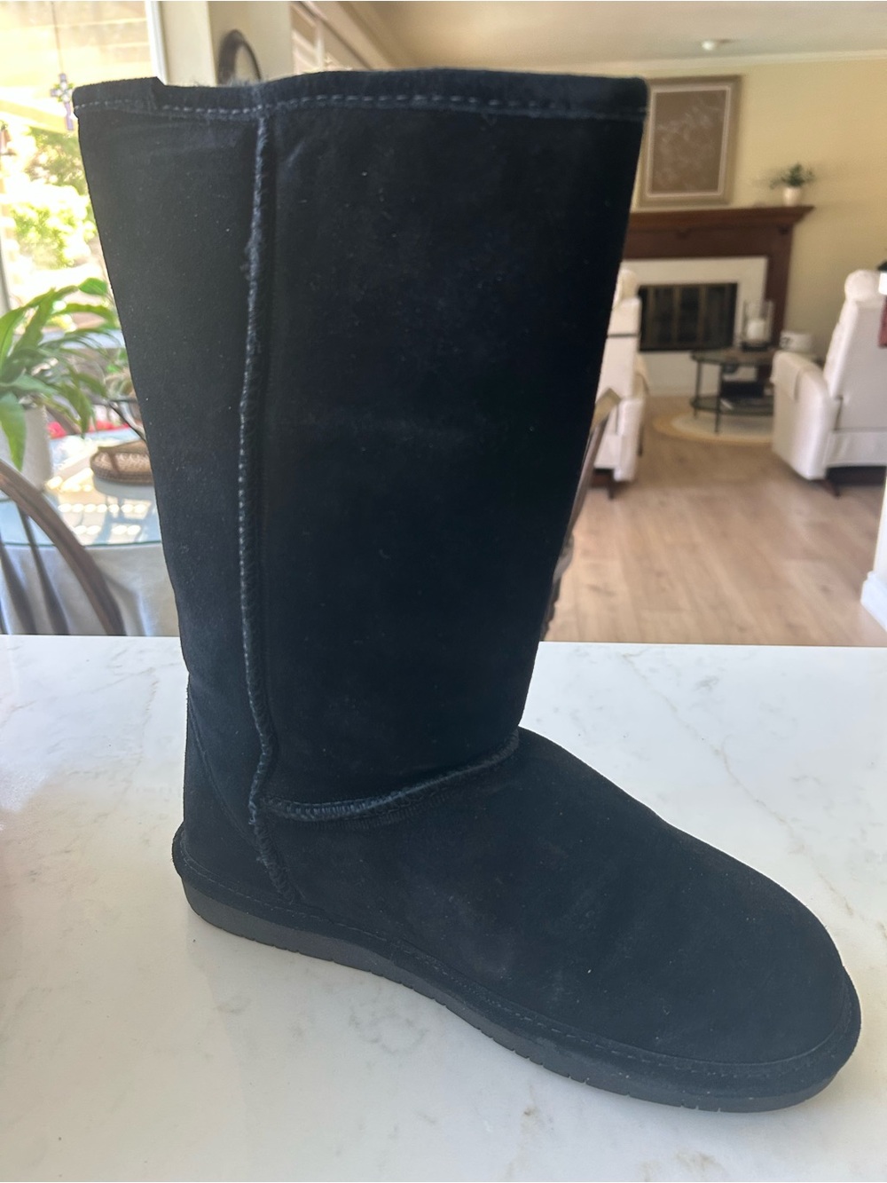 Bearpaw suede boots Size 9